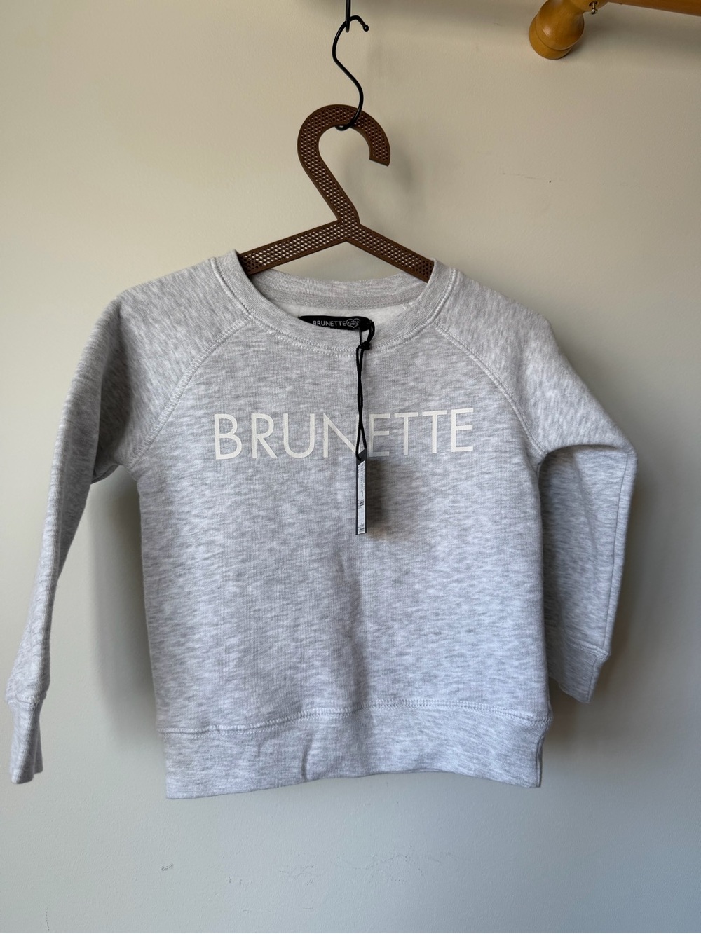 NWT Brunette The Label Little Babes Core Crew Sweatshirt 2/3T Pebble Grey White - Picture 3 of 7